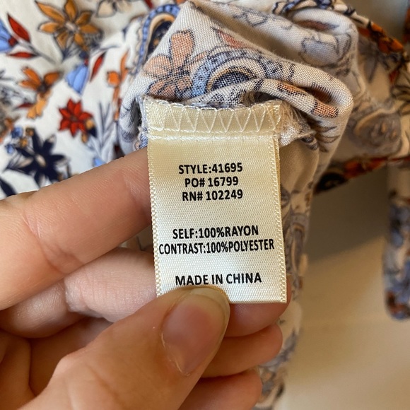 Anthropologie Skies are Blue Multicolor Floral Paisley V-Neck Blouse Sz S - Picture 9 of 9